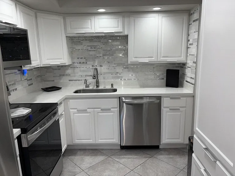 7233 Ashmont Cir #107 — Photo 1