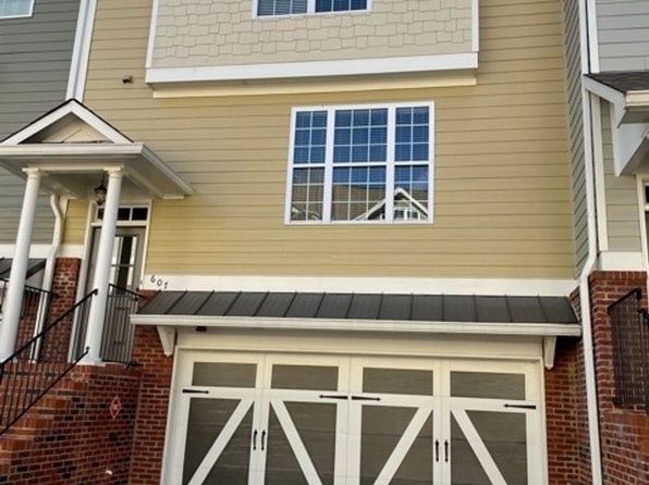 607 Lexington Vlg