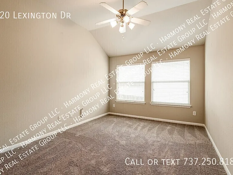 220 Lexington Dr — Photo 9