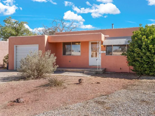 704 Georgia St SE, Albuquerque, NM 87108