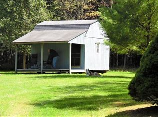 20940 S Center Rd, Conneautville, PA 16406