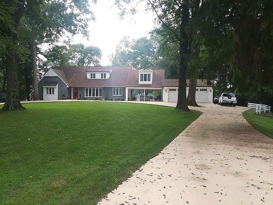 2nd image of 185 Kirkpatrick Lake Rd