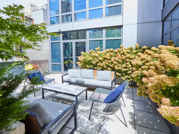 310 West 52nd Street image 10 of 14