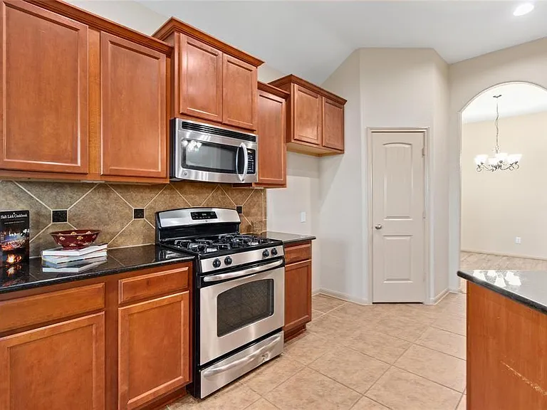 2886 Aurelia Ln — Photo 13