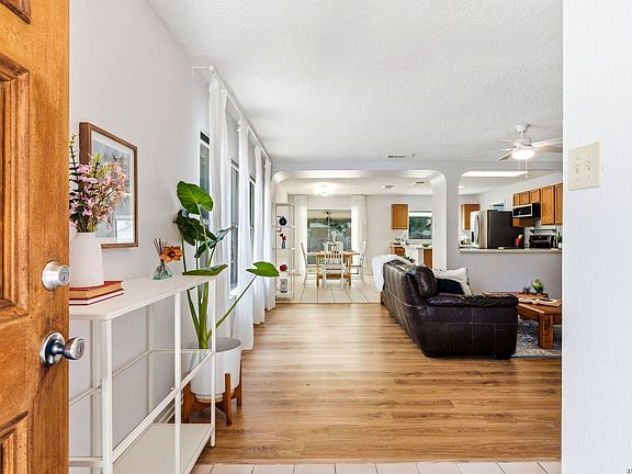 4th image of 21507 Longwood