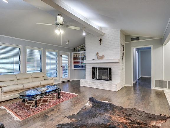 4th image of 5217 Northmoor Dr