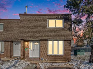 3301 McCarthy Rd #17, Ottawa, ON K1V 9X5