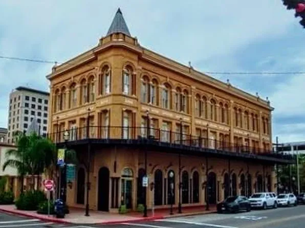2102 Post Office St #1, Galveston, TX 77550
