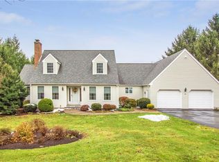 10 Valley View Dr, Wallingford, CT 06492