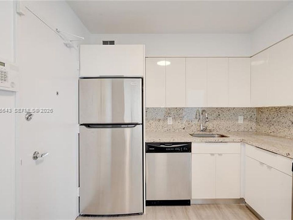 1st image of 5161 Collins Ave #516-CU