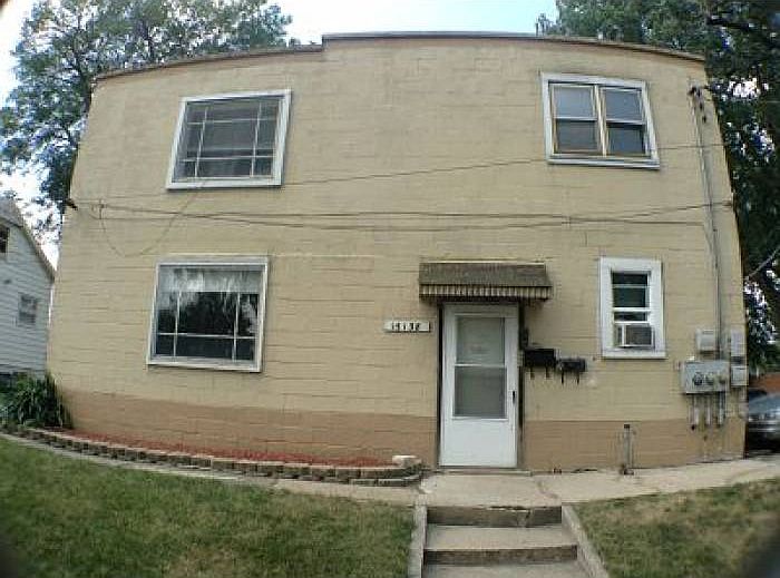 1st image of 15138 Woodlawn Ave APT 2