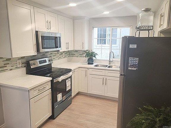 3rd image of 3430 Palm Ave Unit 25