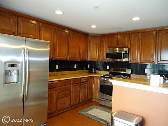 3rd image of 6053 Wicker Ln #126