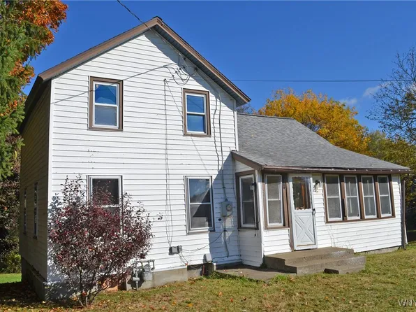 1316 Eagle St, Arcade, NY 14009