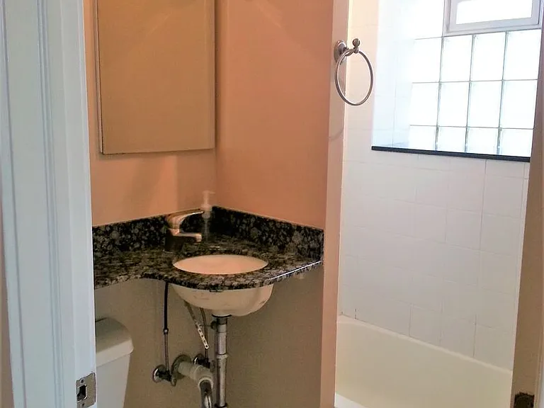 2315 W Eastwood Ave #3E — Photo 9