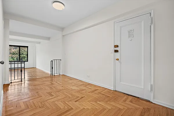 Living room, photo 4