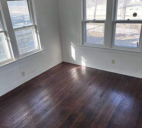 5th image of 5130 Olive St