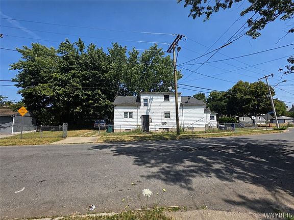 3rd image of 2 Dorris Ave