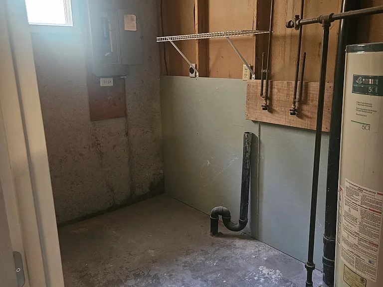 laundry hook ups in basement