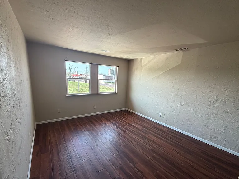 Caroline 8 Apartments — Photo 2
