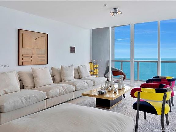 4th image of 50 S Pointe Dr #190203