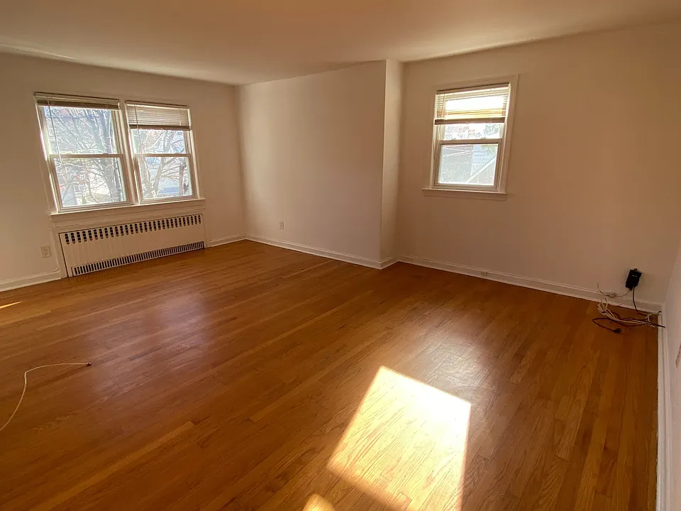 235 Pulaski Ave #2