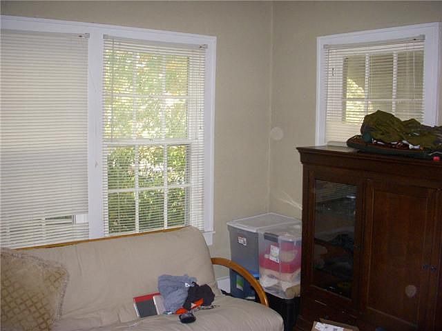2nd image of 3207 W End Cir #B