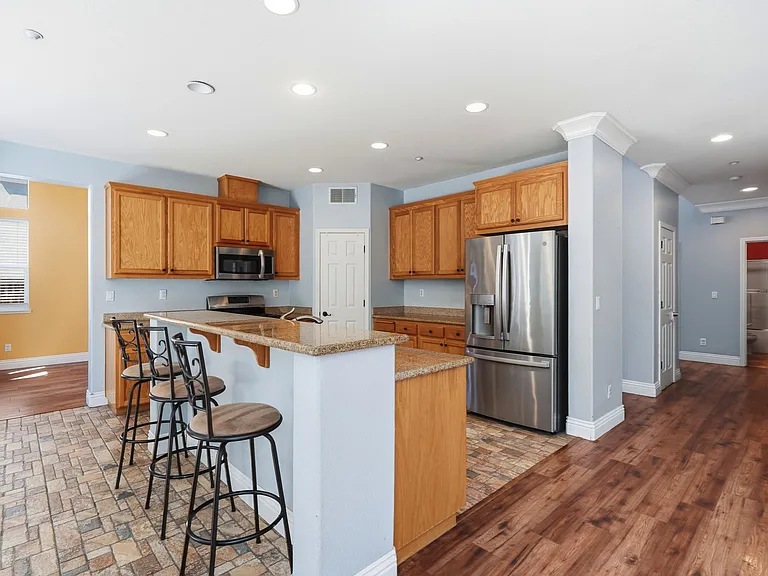 871 Larkspur Ln — Photo 29