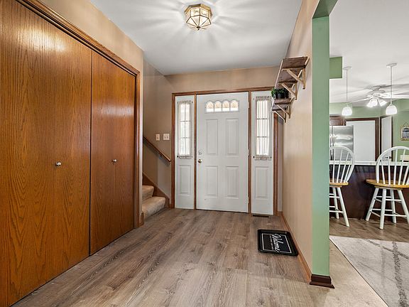 3rd image of 7617 W 158th Ct