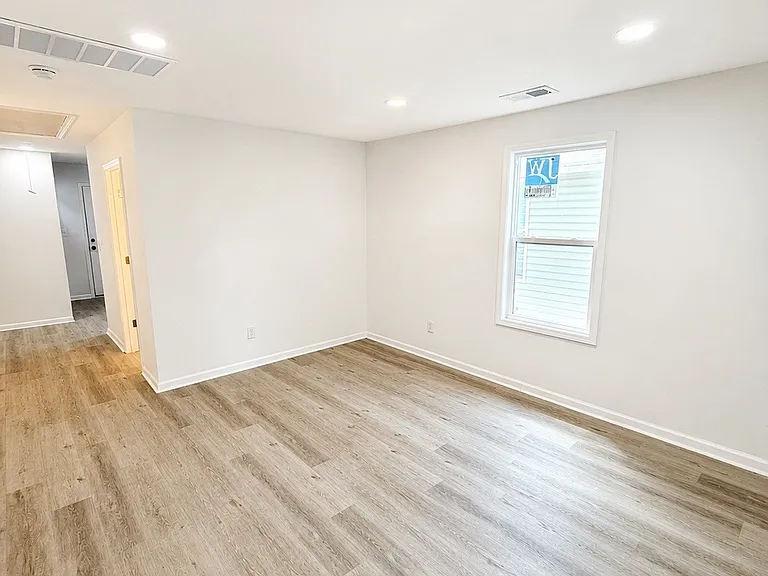 1808 Cephas St — Photo 3