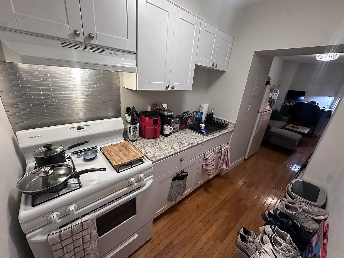 1 bed, $2,475 — Photo 4