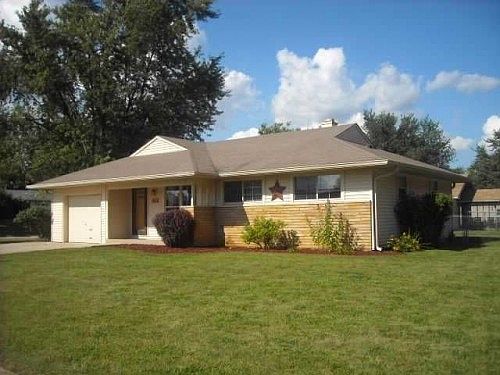 2nd image of 236 Highwood Dr