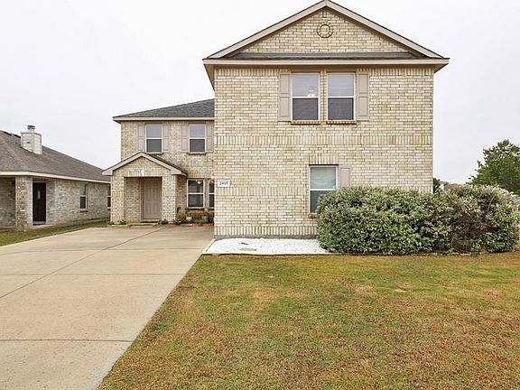 3rd image of 2015 Burnet Dr