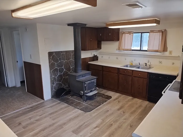 3918 Grant Ave — Photo 2