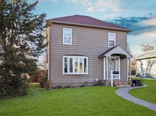 605 4th Ave E, Williston, ND 58801