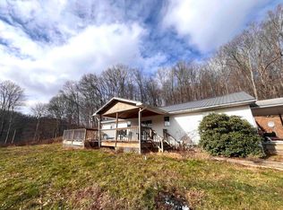 247 Mount Zion Ln, Moatsville, WV 26405