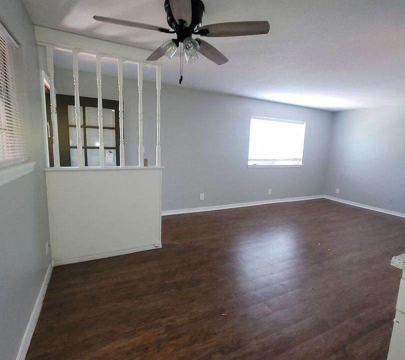 1st image of 1309 E 21st St #210