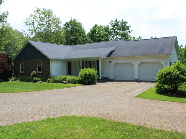 21855 Matthew Ln, Saegertown, PA 16433