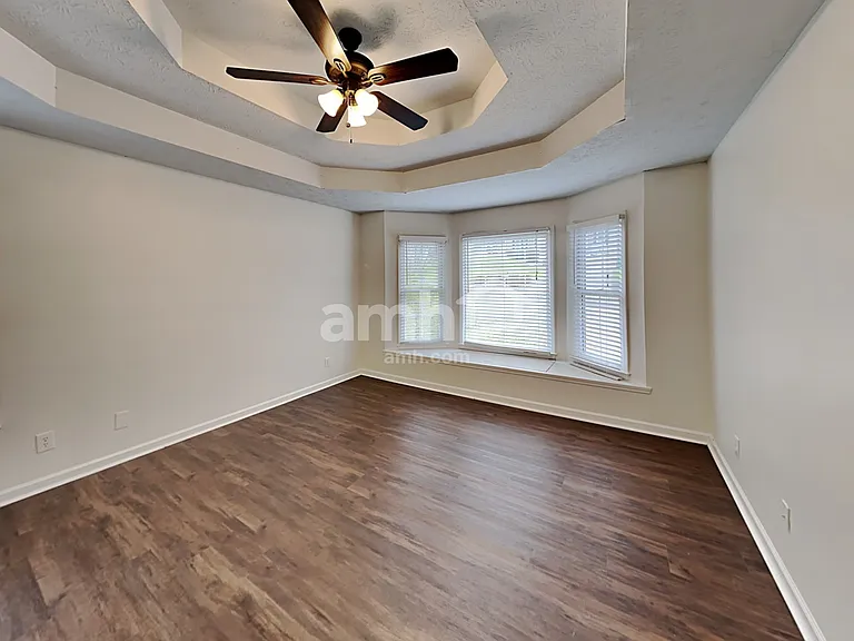 468 Springfield Dr — Photo 11