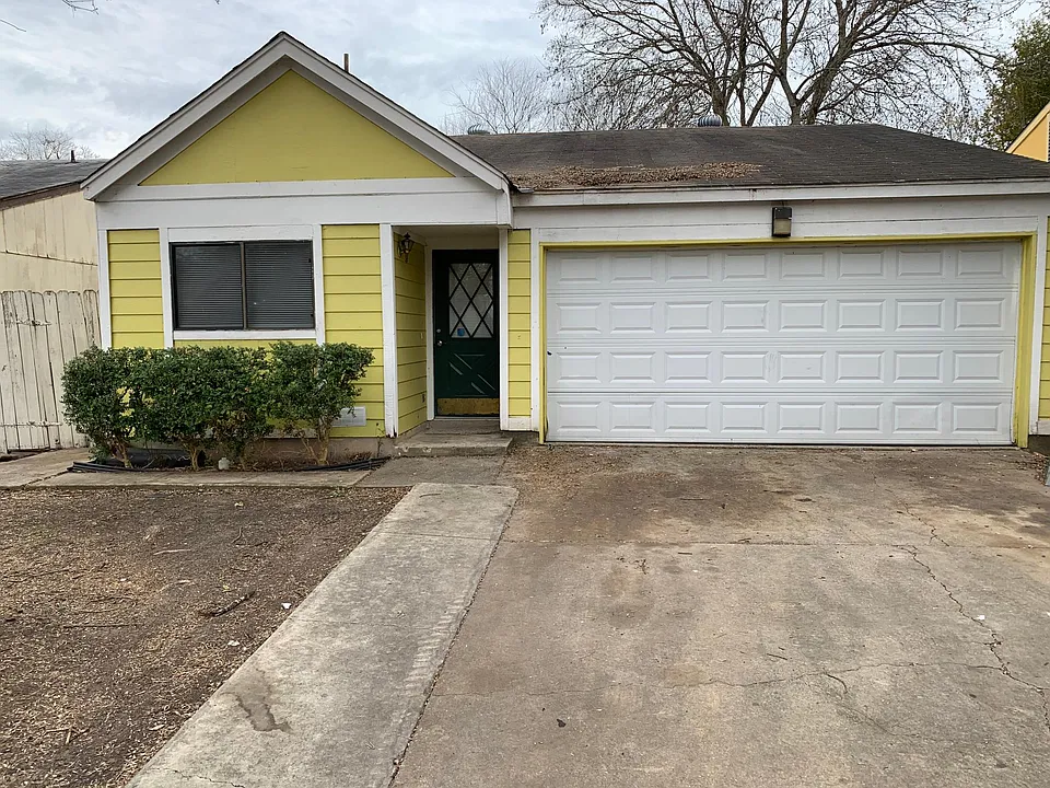 10026 Amber Field Dr