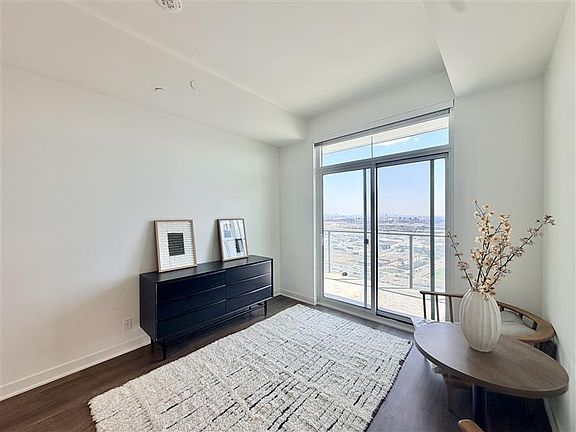 4th image of 185 Millway Ave #0
