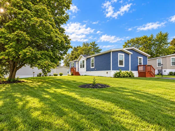 6995 Shamley Ave NE, Belmont, MI 49306