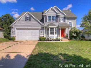 223 Arbor Dr NE, Rockford, MI 49341