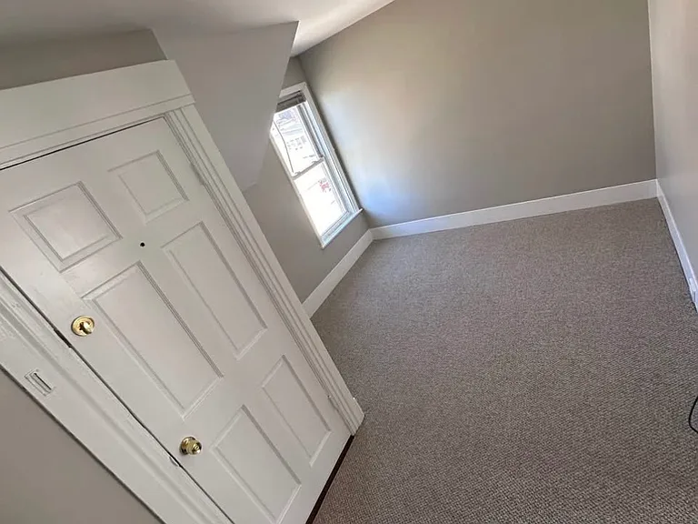 436 Auburn St #3 — Photo 10