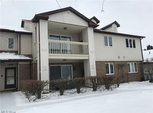 7130 Village Dr, Mentor, OH 44060