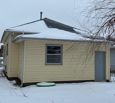 3rd image of 2526 Ave A