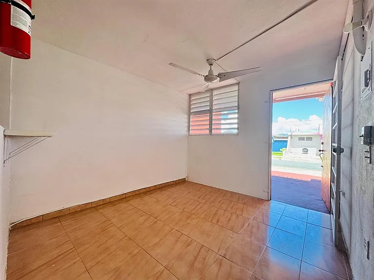 URB. VILLA LAS MERCEDES Calle 2 #c-1 — Photo 4