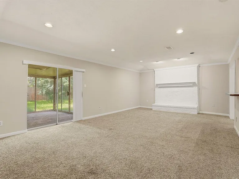 810 Sunnybrook Ln — Photo 14