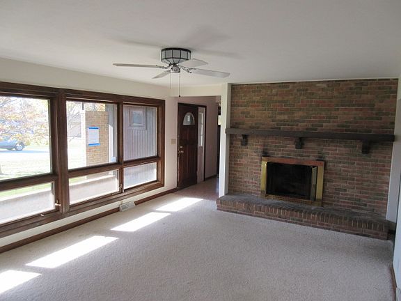 3rd image of 6162 Chinaberry Dr