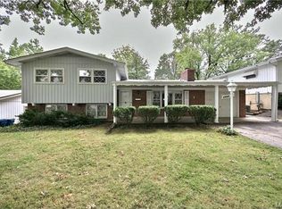 2440 Pinehurst Dr, Saint Louis, MO